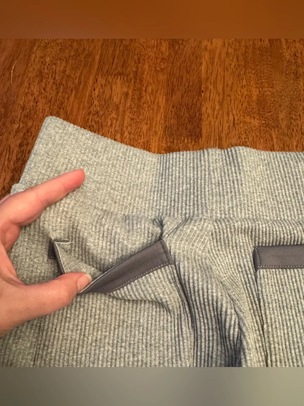 Akira high-waisted ribbed knit flare yoga pants in grey, size large